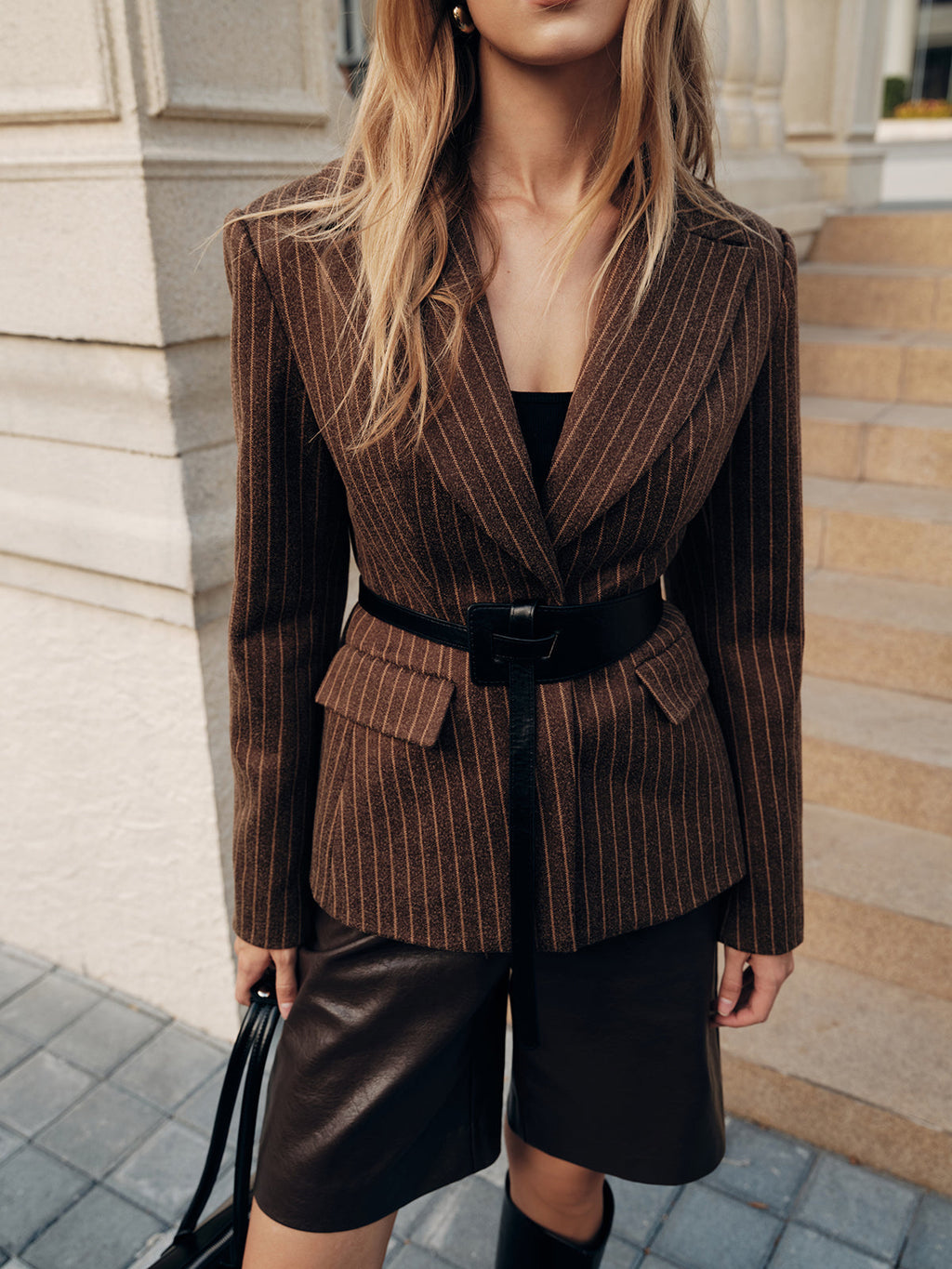 Gestreifte Tweed-Blazer mit Gürtel