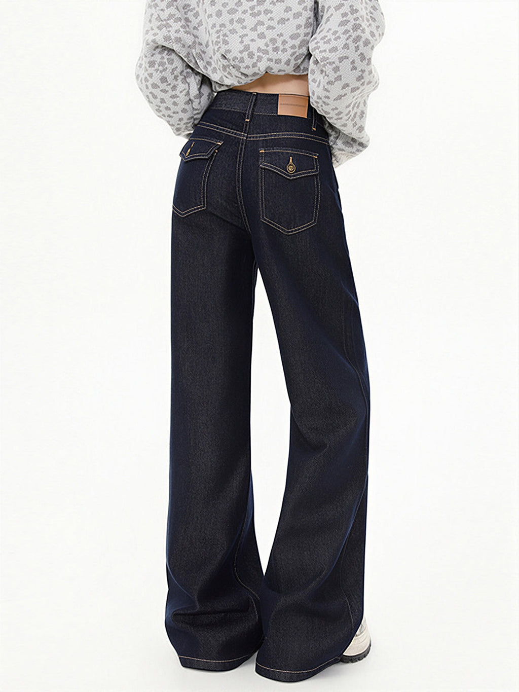 Mid-Waist Wide-Leg Jeans