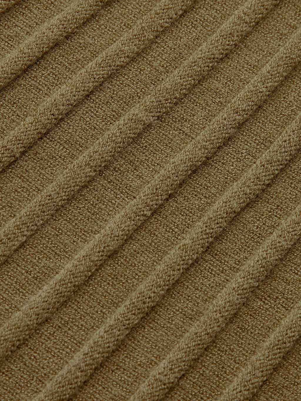 Midi-Strickrock mit ausgestelltem Saum