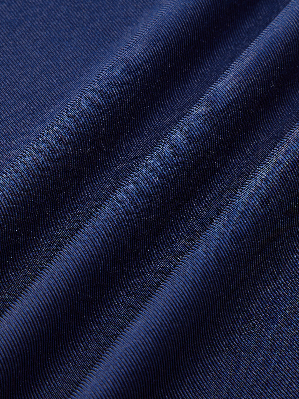 Raffiniertes Maxikleid mit langen Ärmeln