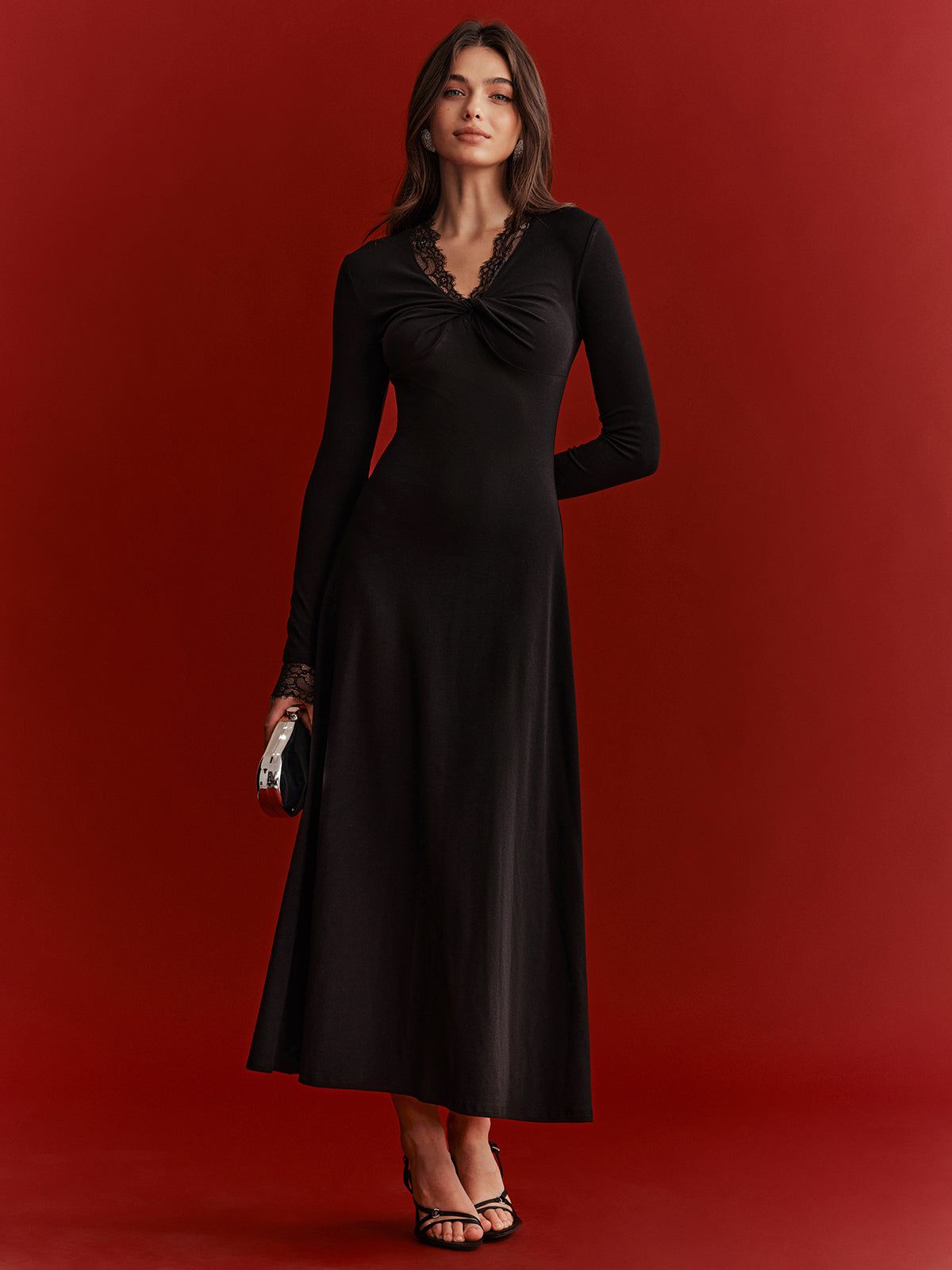 Maxikleid mit Spitzenbesatz und Twist-Detail