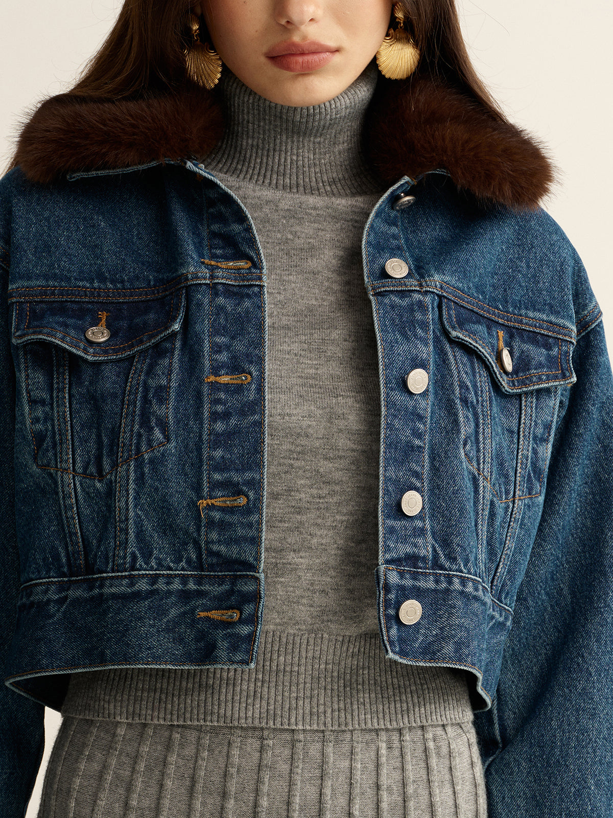 Jeans-Cropped-Jacke mit Kunstpelzkragen