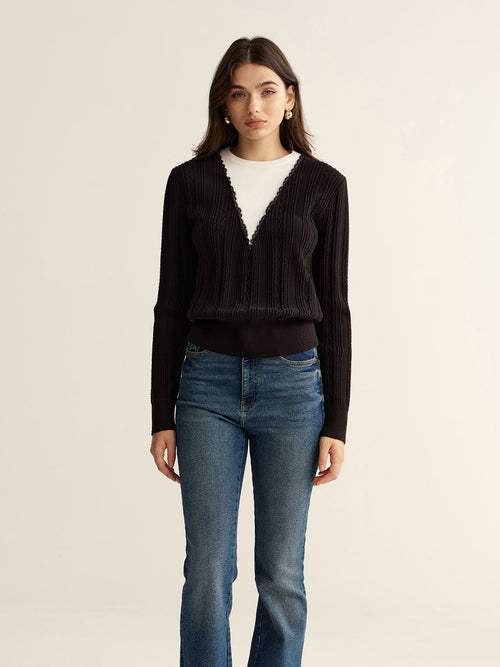 Pull bicolore 2 en 1 avec liseré en dentelle