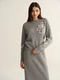 Pullover mit Blumenapplikation und Midirock-Set