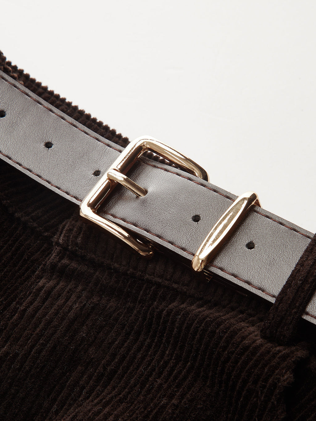 Pantalon large en velours côtelé avec ceinture