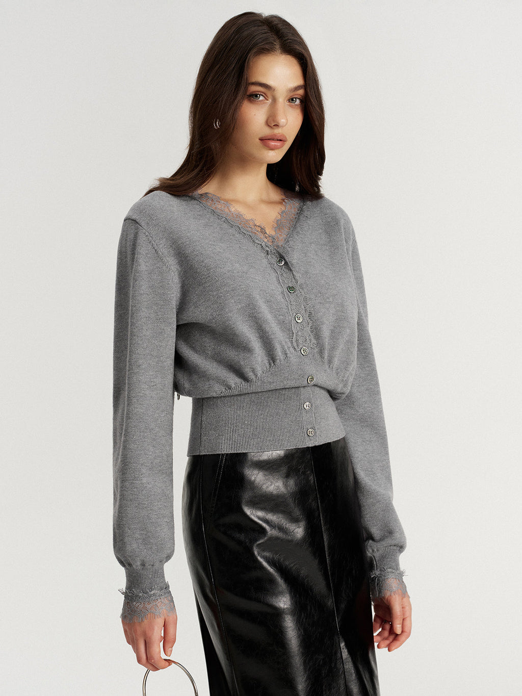 Cardigan en maille à col en V bordé de dentelle