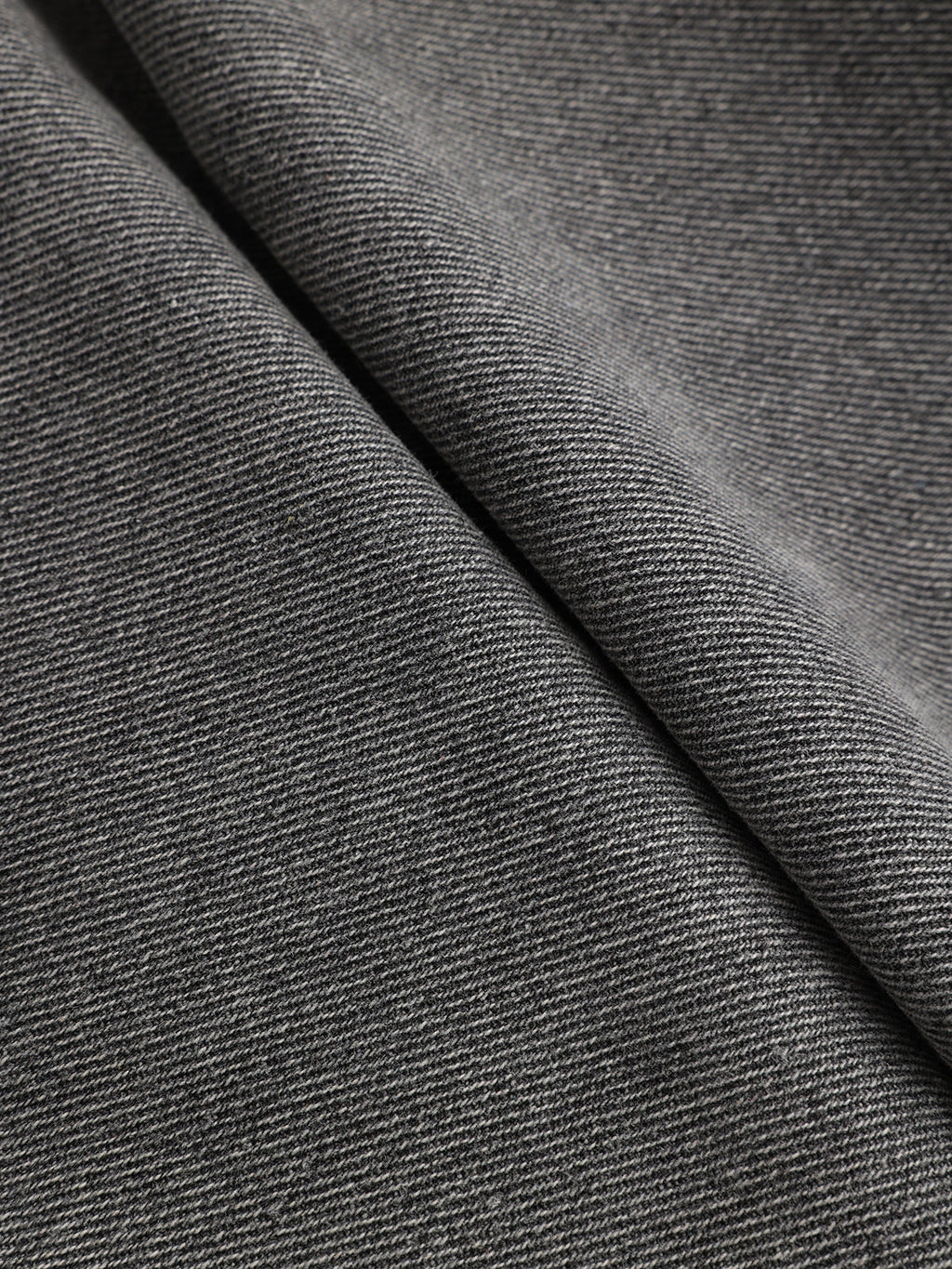 Jeans mit Seitenstreifen und weitem Bein