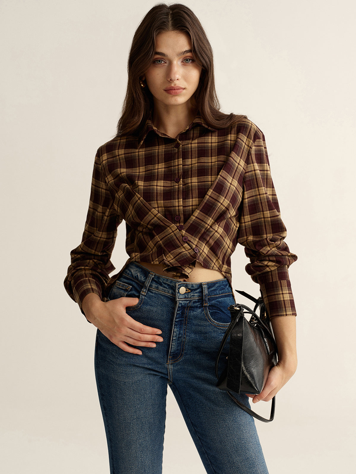 Chemise courte à carreaux boutonnée avec nœud