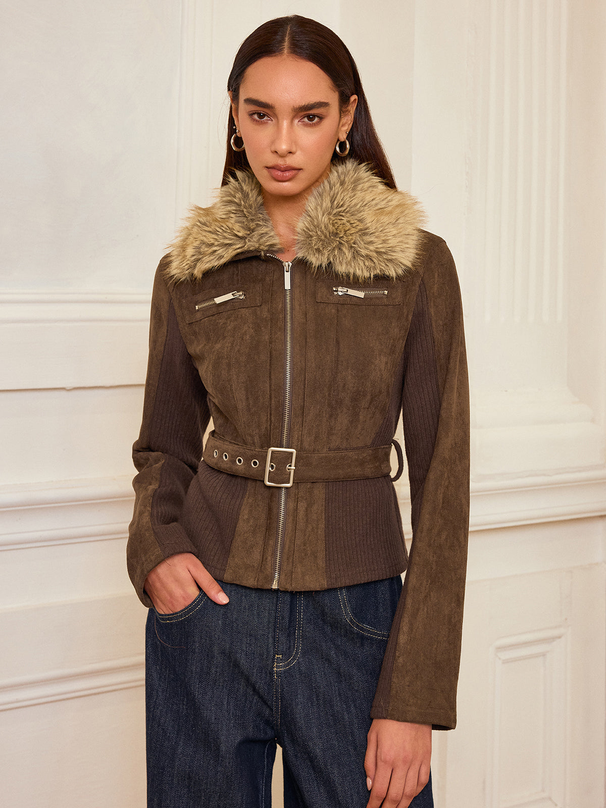 Wildlederimitatjacke mit Strickpaneel und Kunstfellkragen