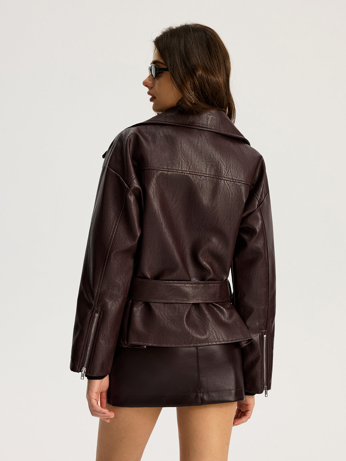 Kunstlederjacke mit Reißverschluss und Gürtel
