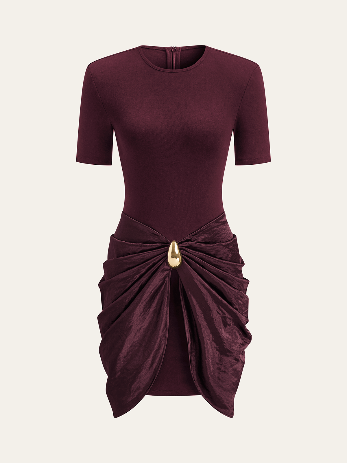 Robe à Manches Courtes avec Boucle Métallique Froncée