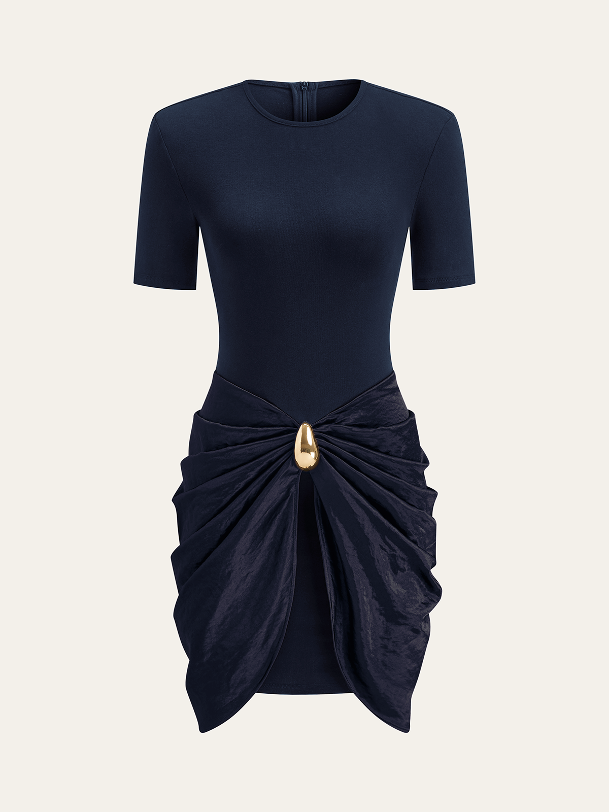 Robe à Manches Courtes avec Boucle Métallique Froncée
