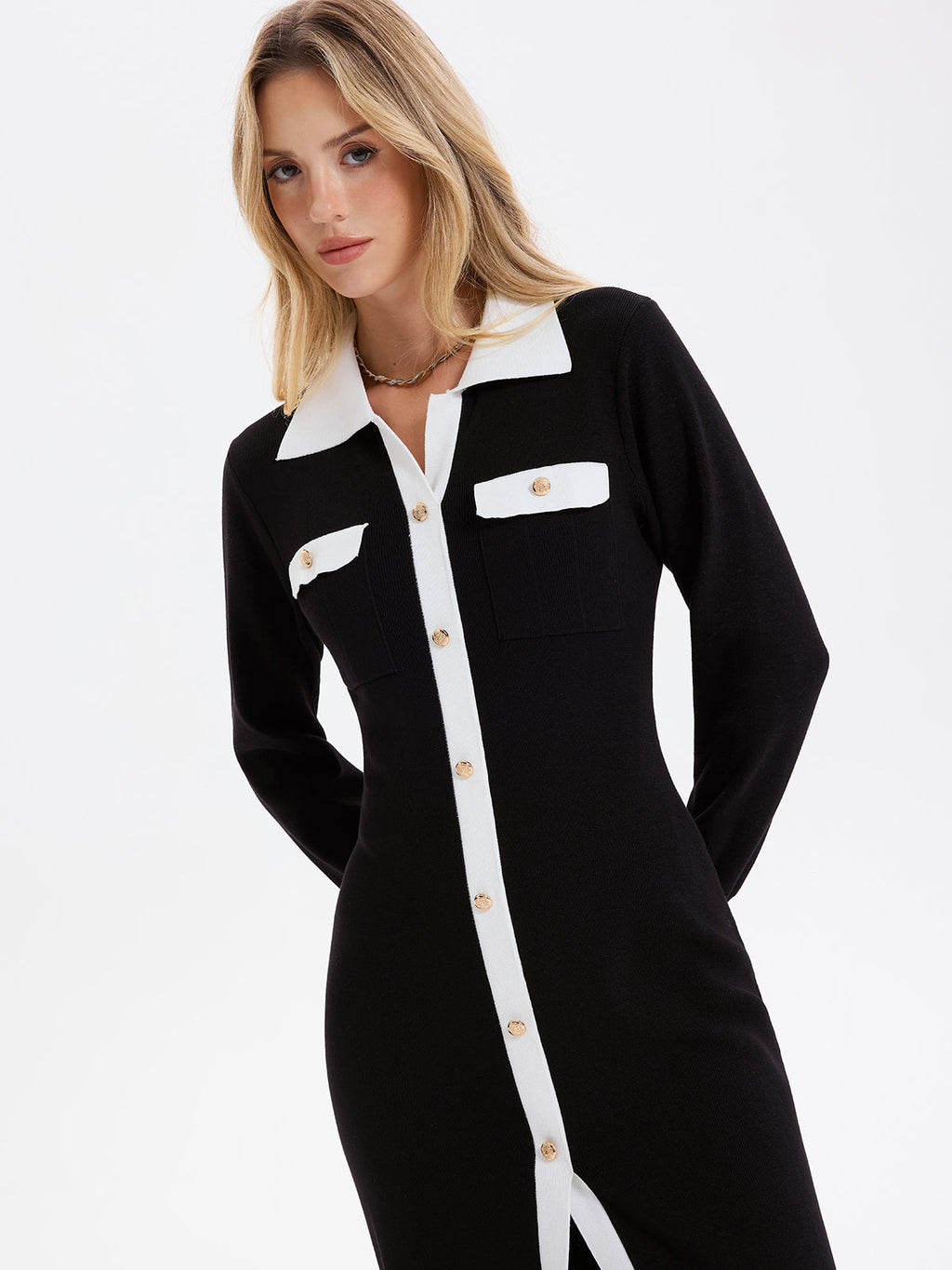 Robe chemise à ourlet fendu, poches et détails contrastants