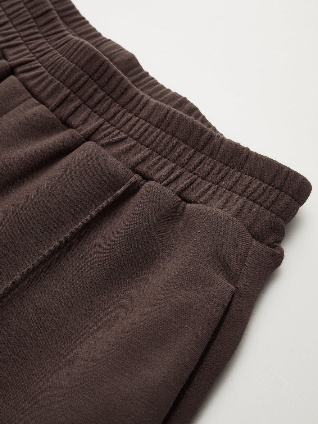 Sweatpants mit elastischem Bund und mittelhoher Taille