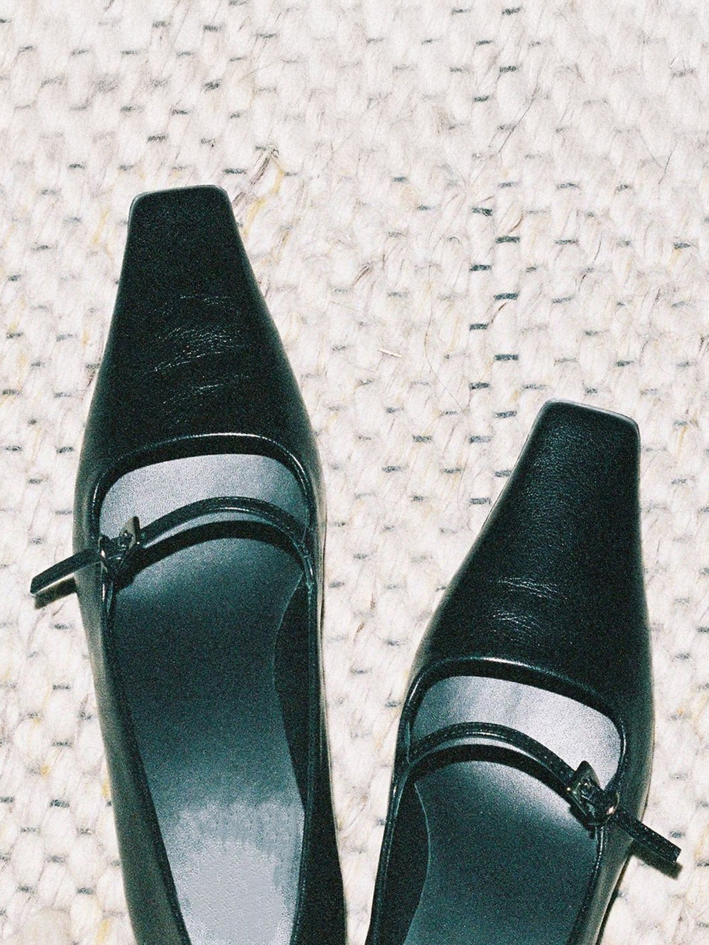 Mary Jane Pumps mit eckiger Zehenkappe