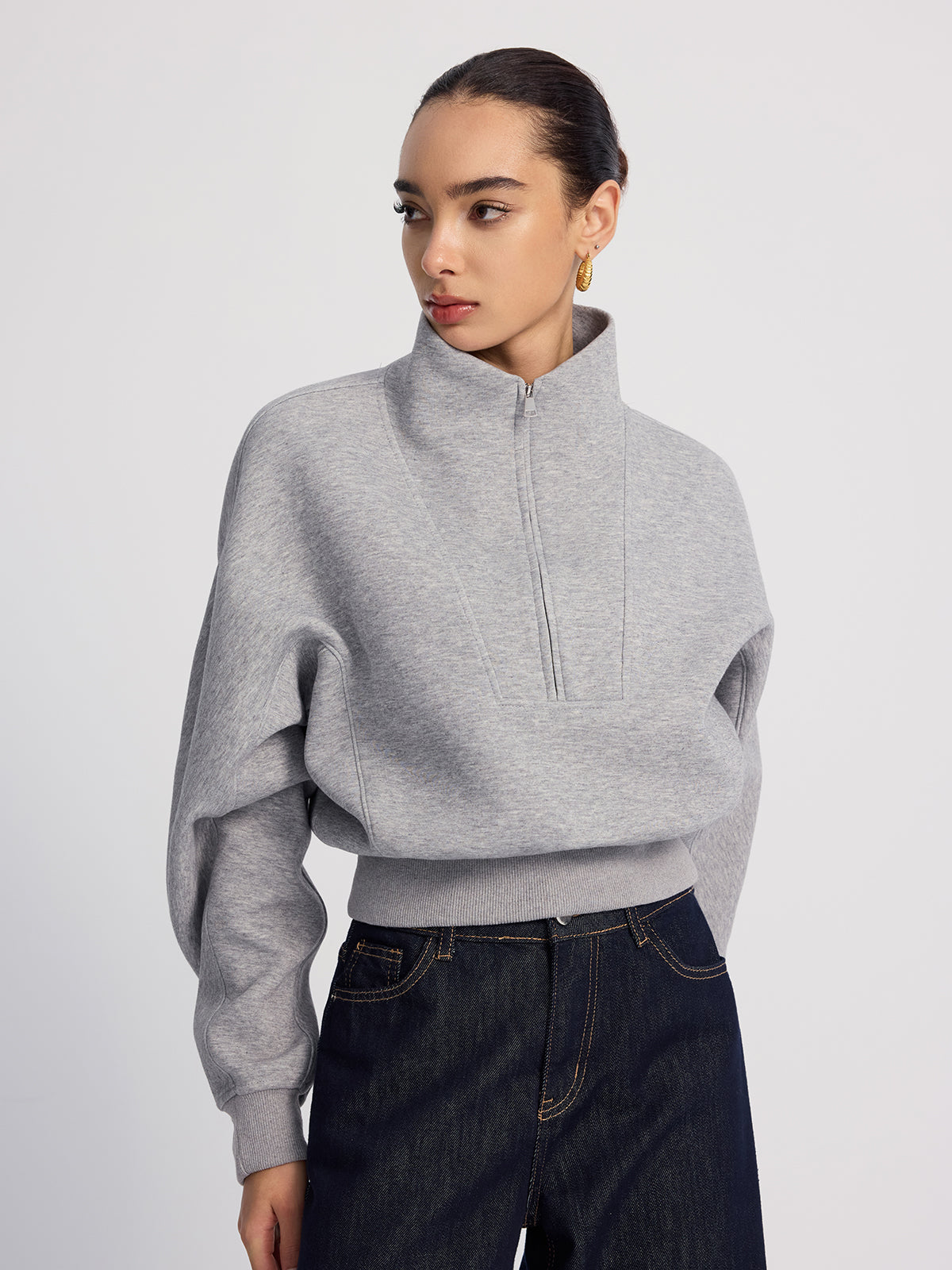 Übergroßes bauchfreies Sweatshirt mit halbem Reißverschluss