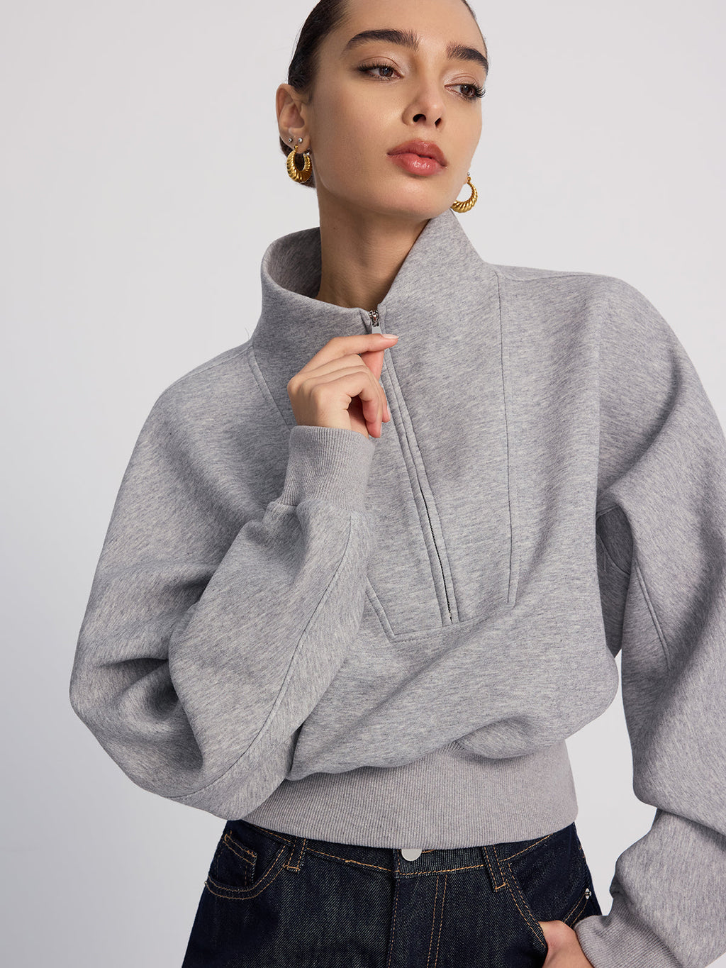 Übergroßes bauchfreies Sweatshirt mit halbem Reißverschluss