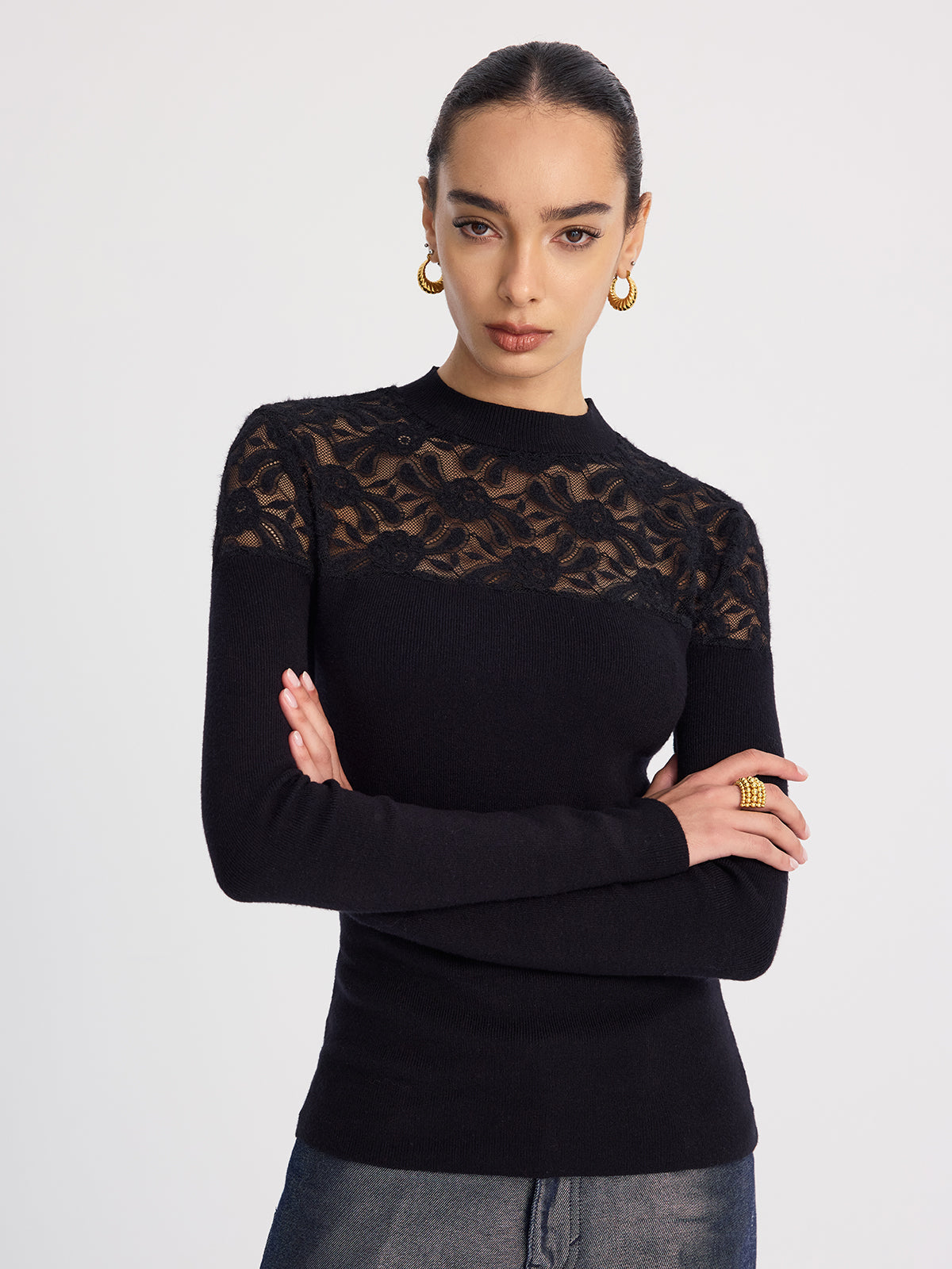 Strickpullover mit transparenten Spitzeneinsätzen
