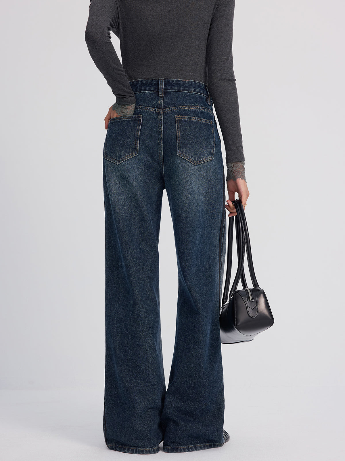 Weite Jeans aus verwaschenem Denim