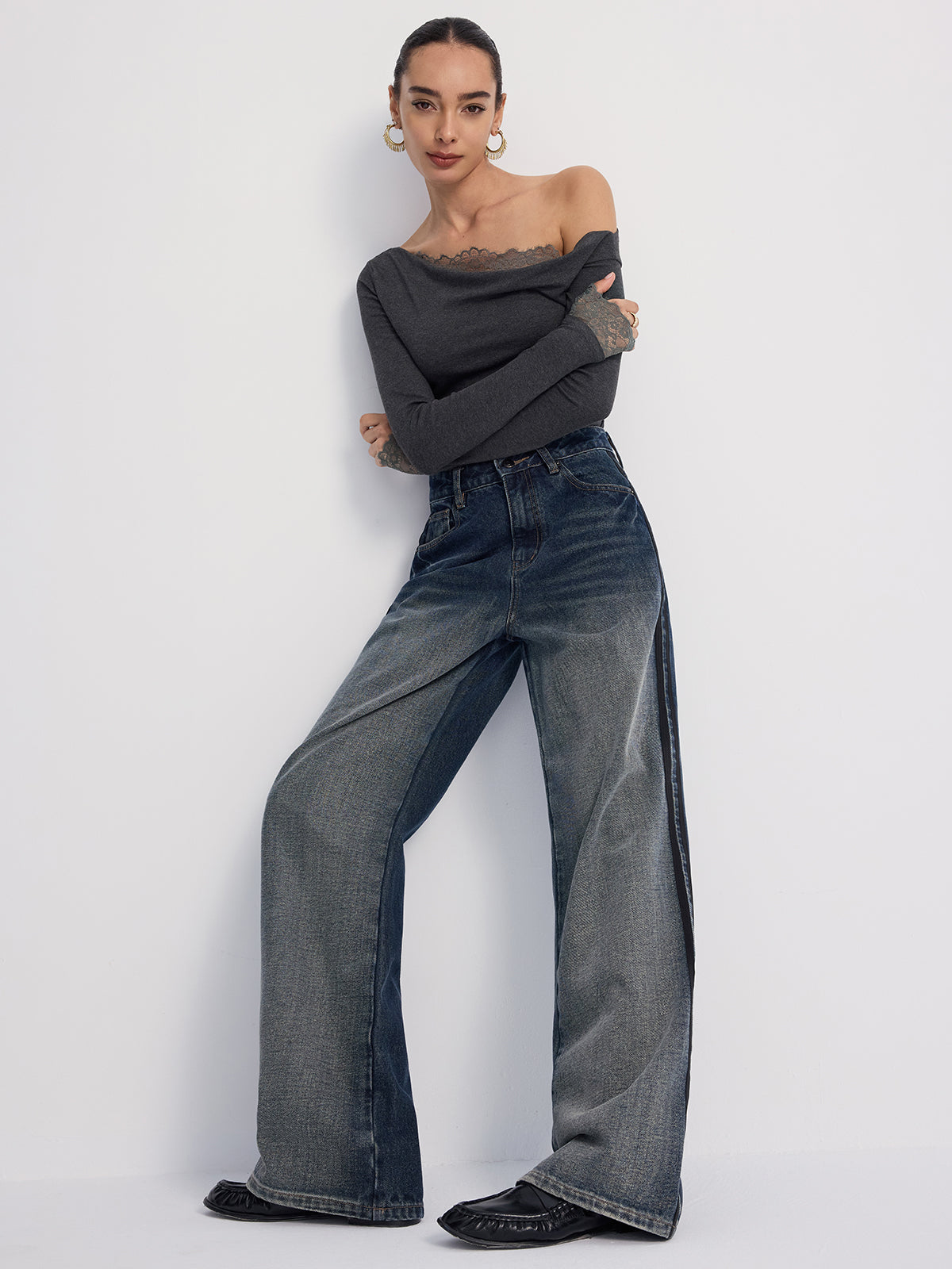 Weite Jeans aus verwaschenem Denim