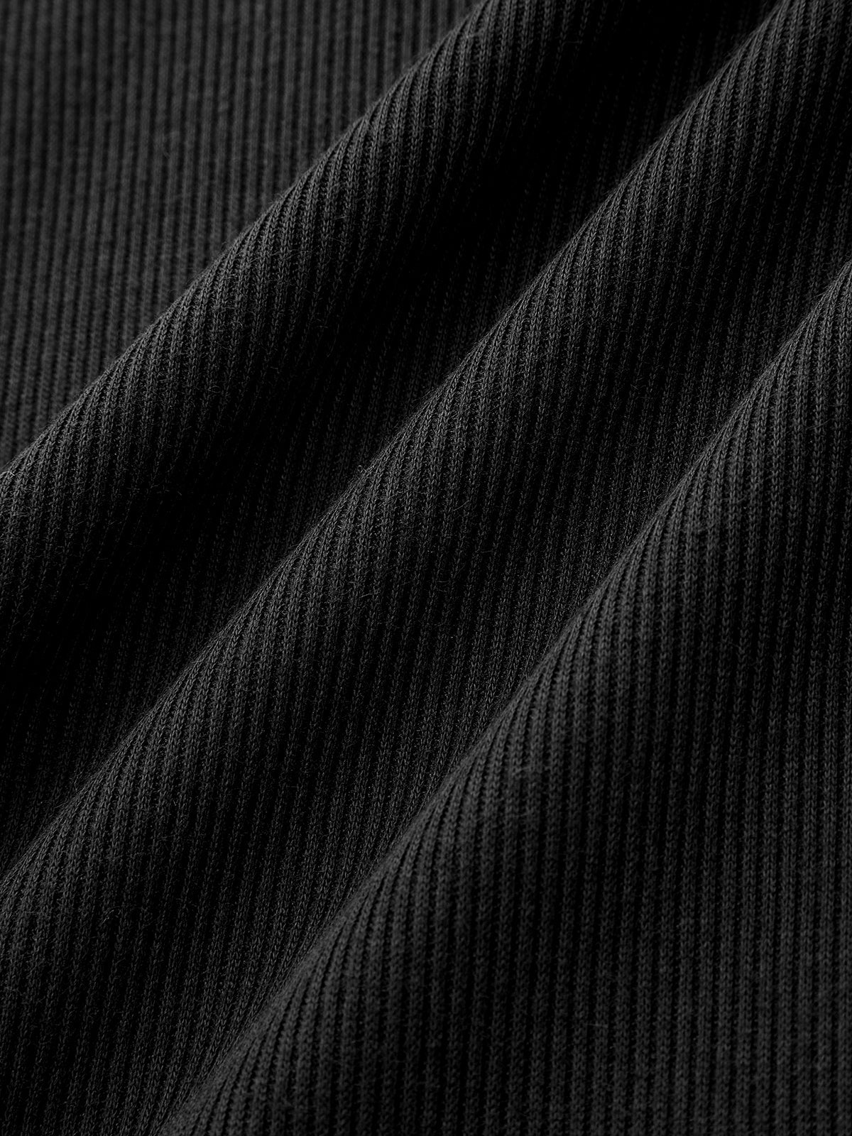 Robe à col roulé et taille élastiquée