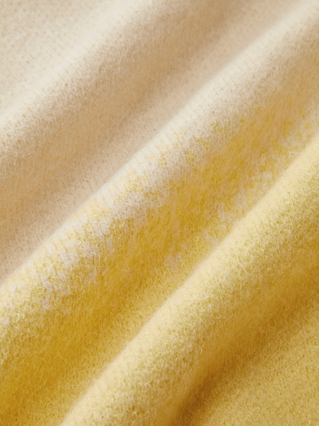 Ensemble haut tricoté ombré et mini-jupe