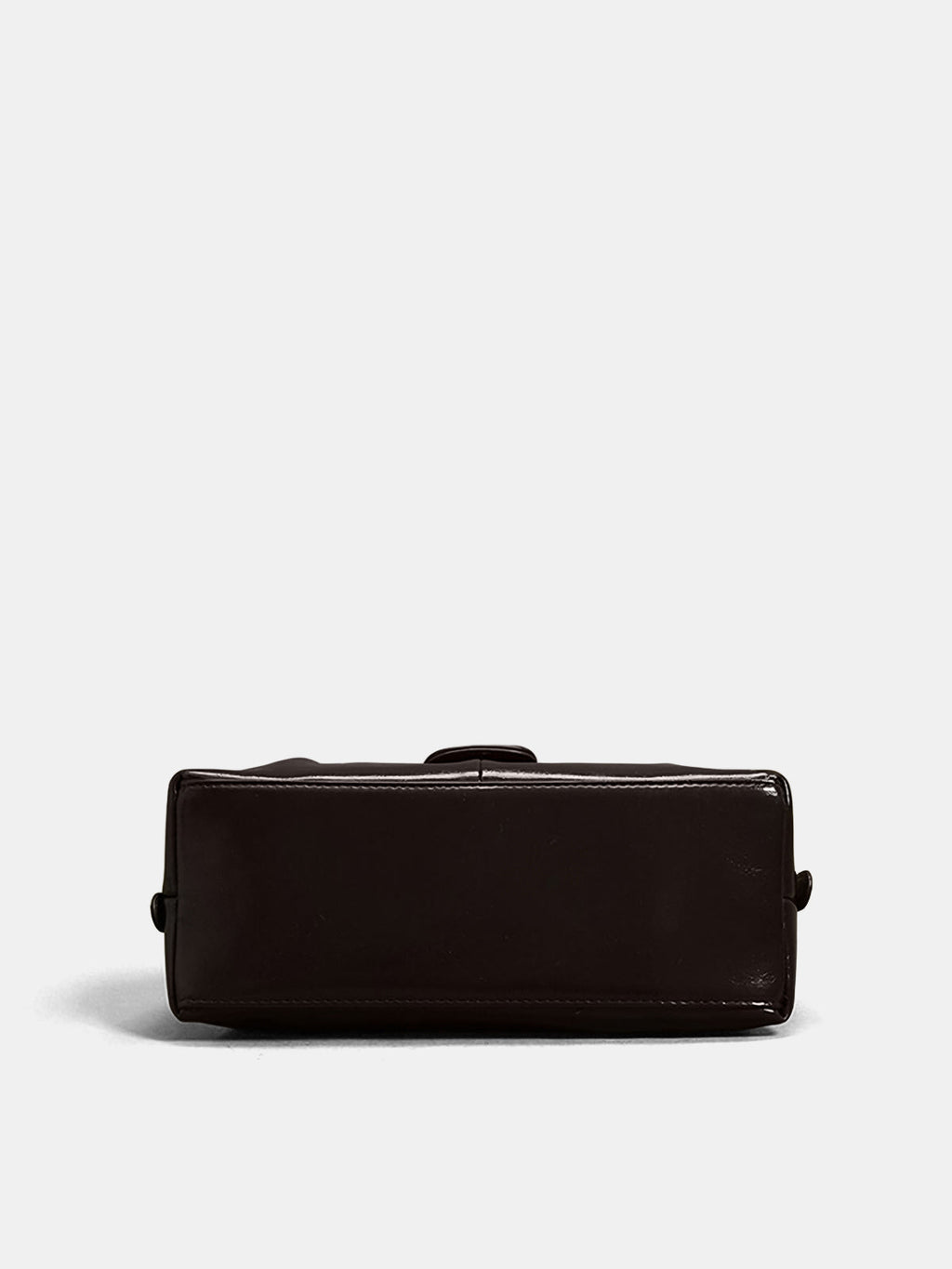 Sac hobo en cuir verni avec détails dorés