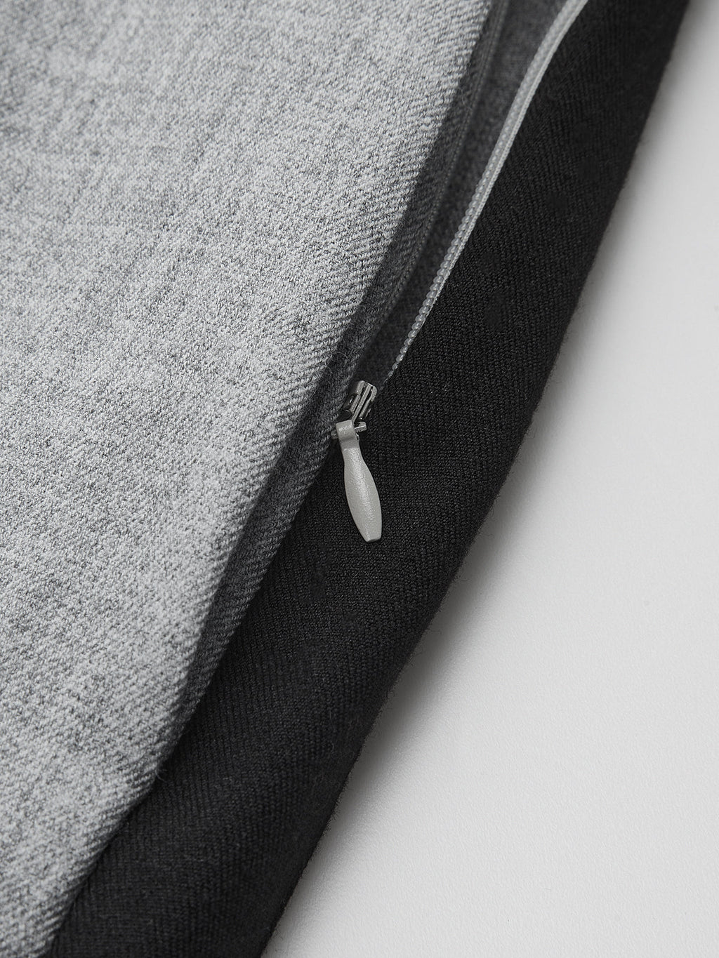 Bundfaltenhose mit weitem Bein