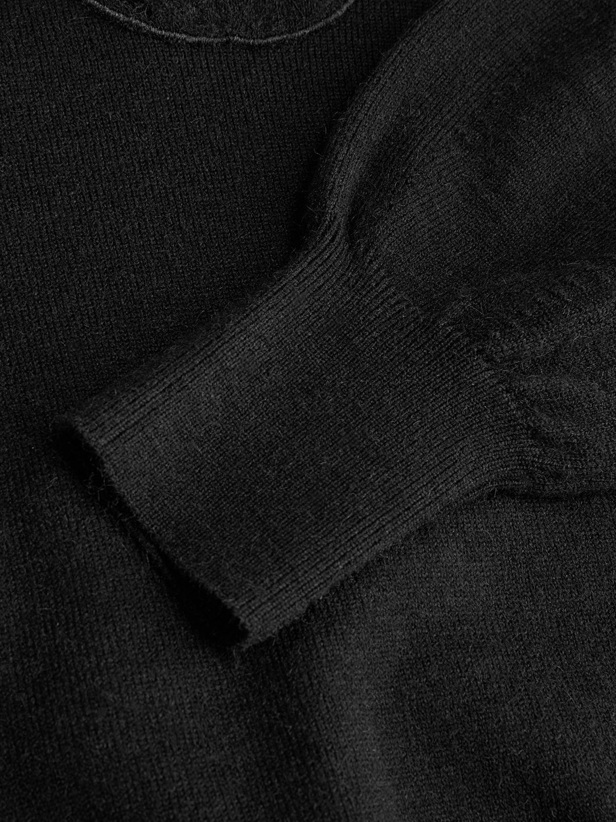 Rollkragenpullover mit Spitzeneinsatz