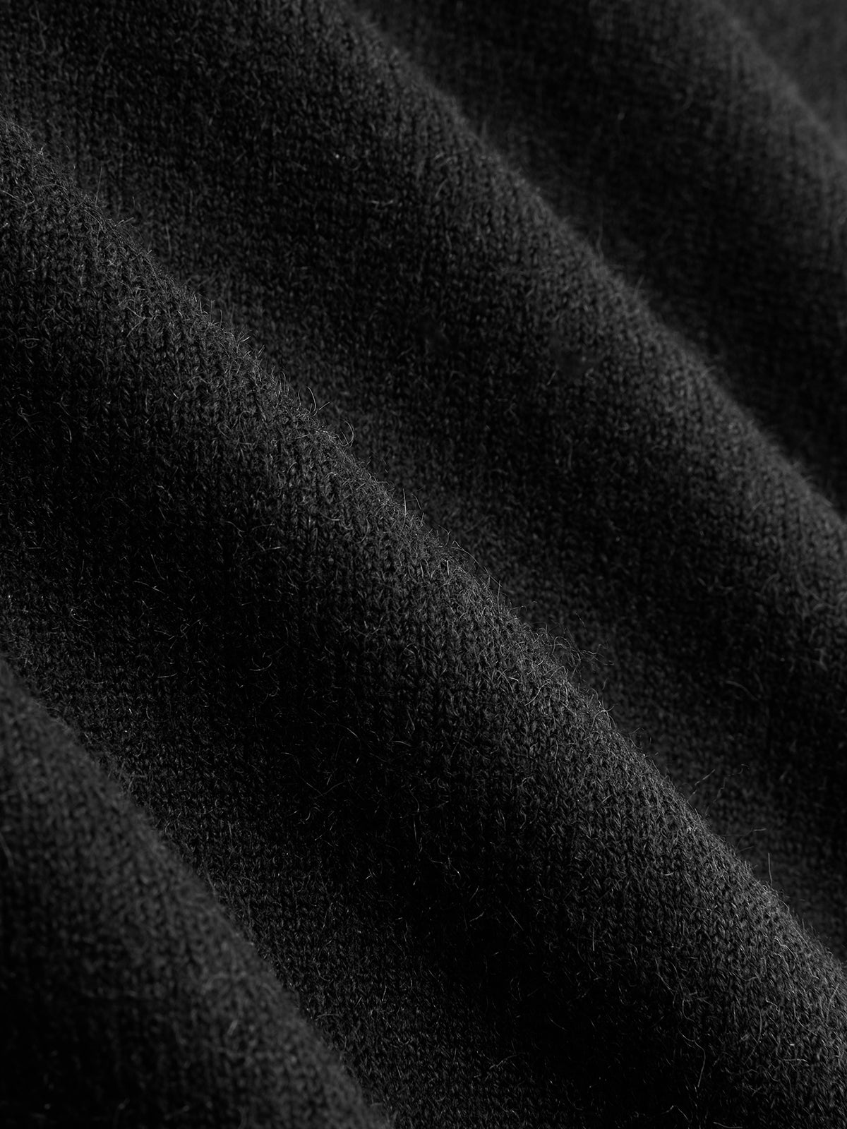 Rollkragenpullover mit Spitzeneinsatz