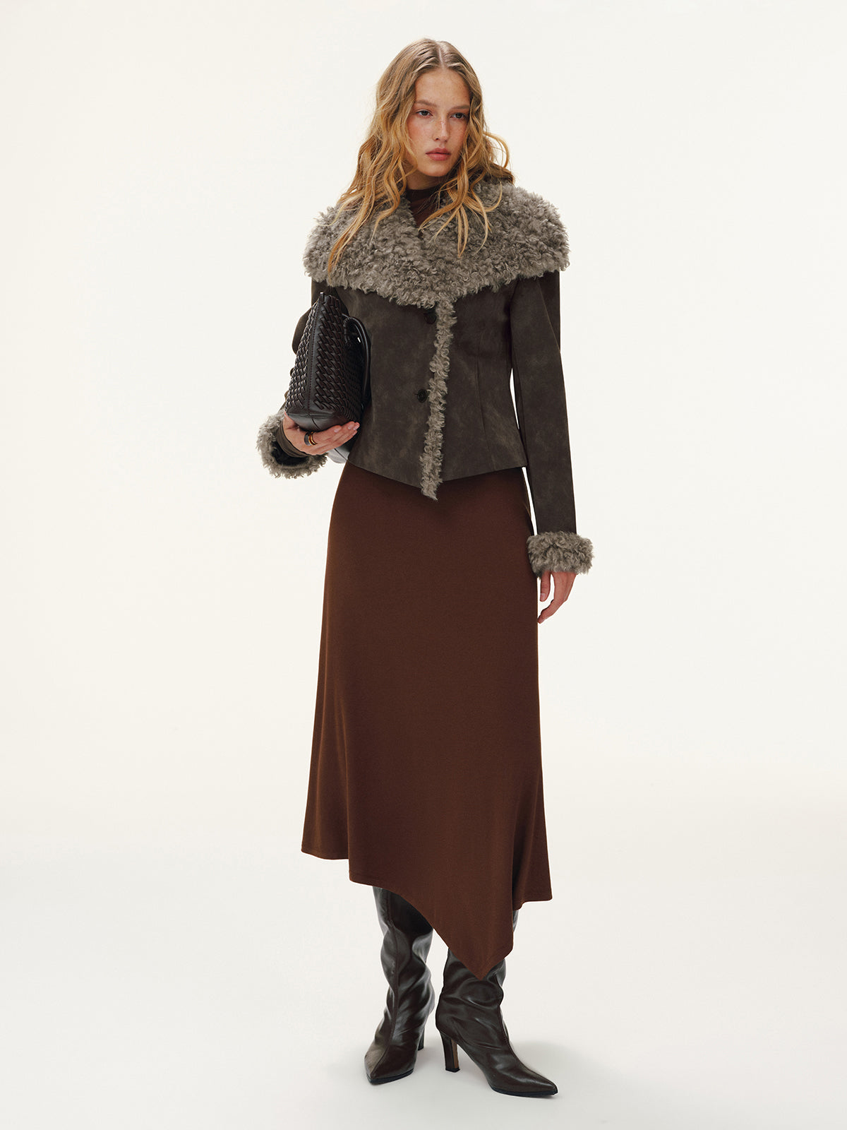 Veste courte suédine à col en peau lainée