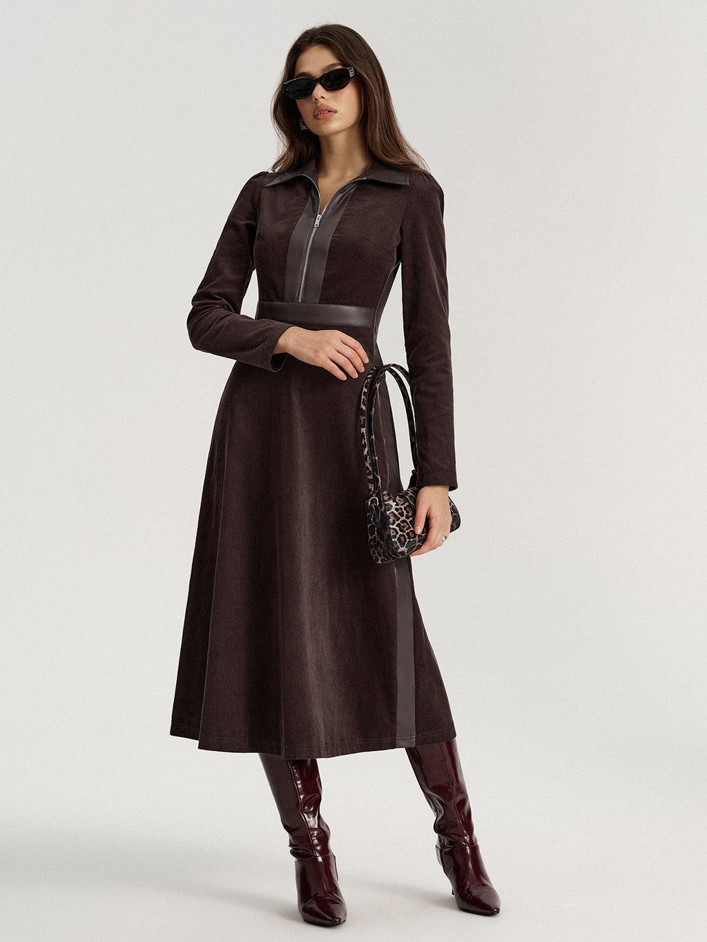 Midikleid aus Kord mit Kunstlederpaneelen