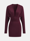 Mini-Kleid mit tiefem V-Ausschnitt und langen Ärmeln mit Raffung
