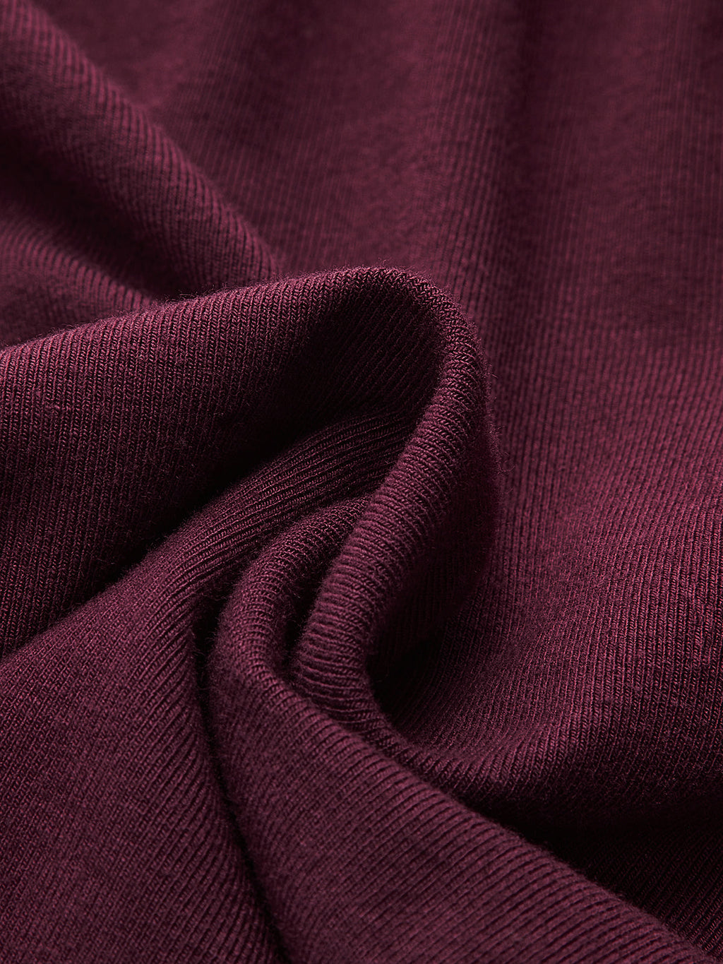 Mini-Kleid mit tiefem V-Ausschnitt und langen Ärmeln mit Raffung