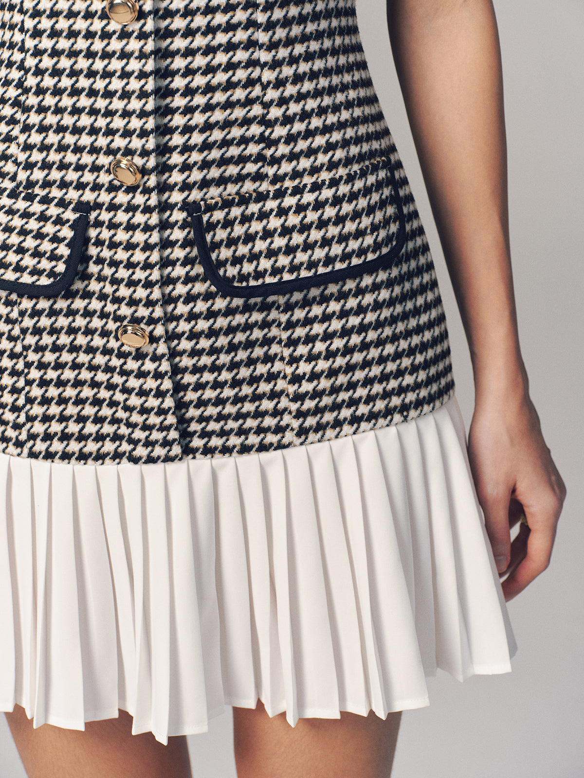 Mini-robe sans manches plissée à motif pied-de-poule