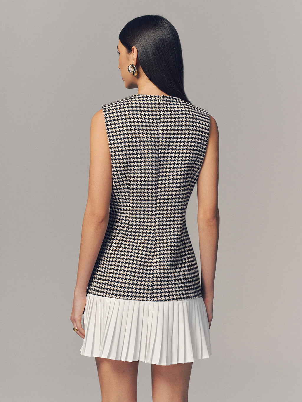 Mini-robe sans manches plissée à motif pied-de-poule