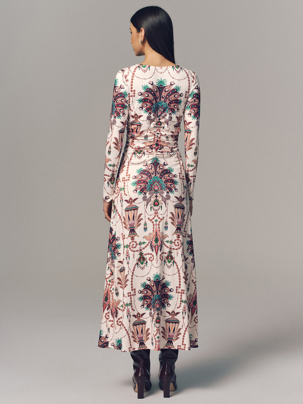 Robe longue froncée imprimée à manches longues