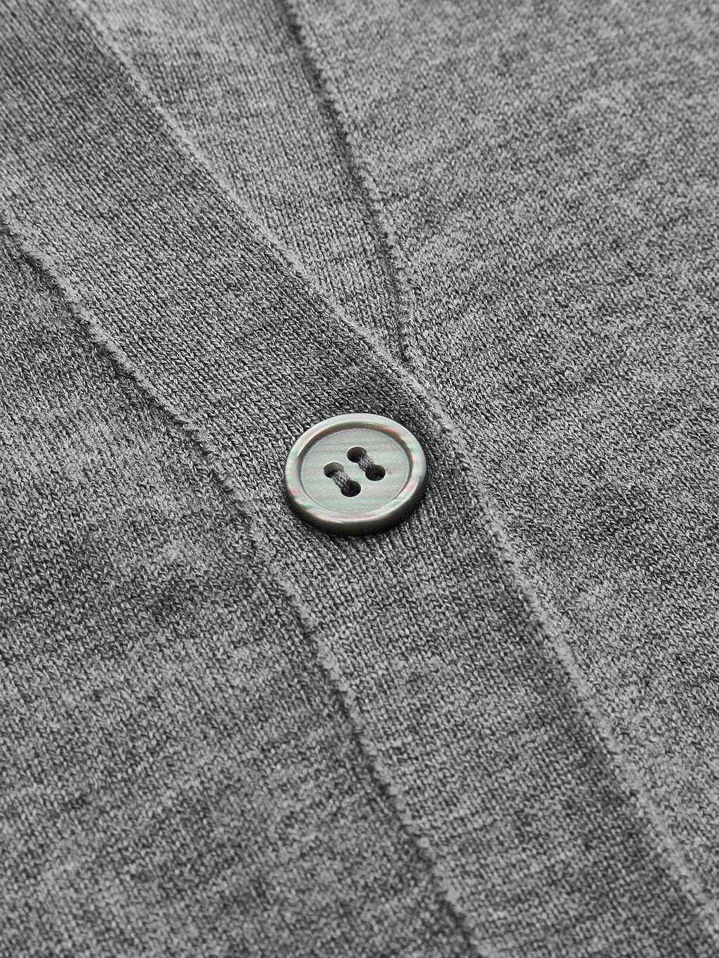 Pull col roulé en mélange de laine avec fente au dos