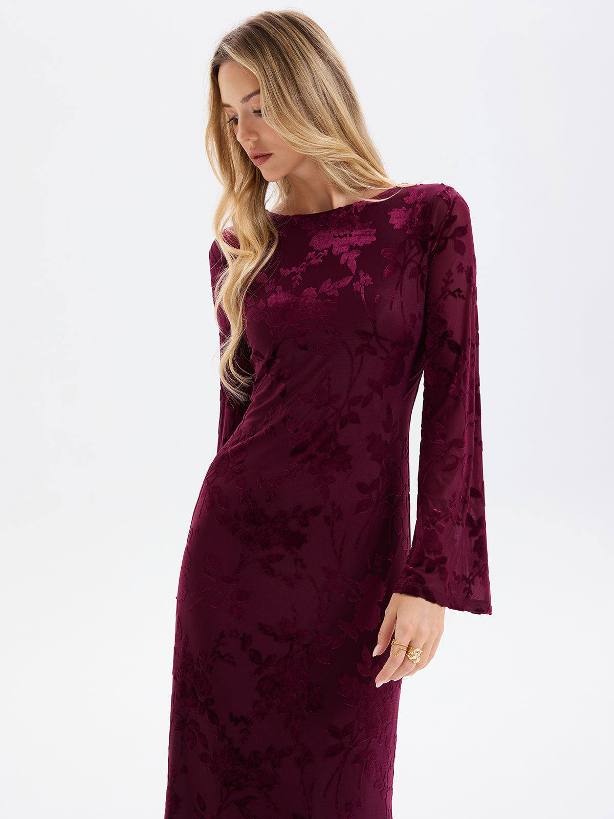 Robe longue dos nu en jacquard floral