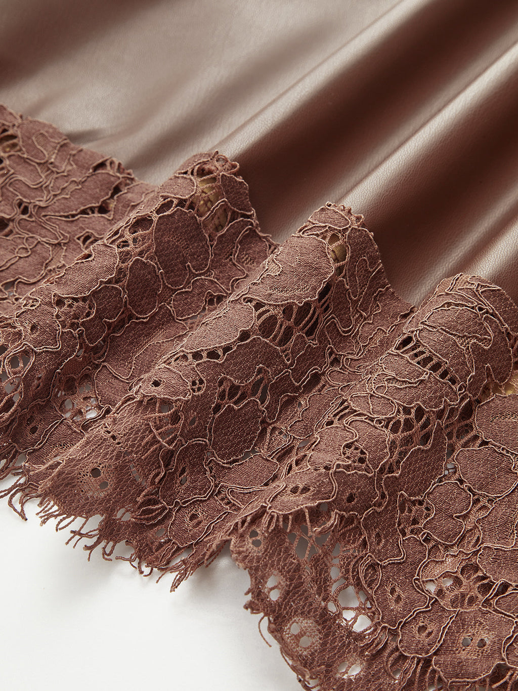 Jupe Midi Trapèze Simili Cuir Bordée de Dentelle