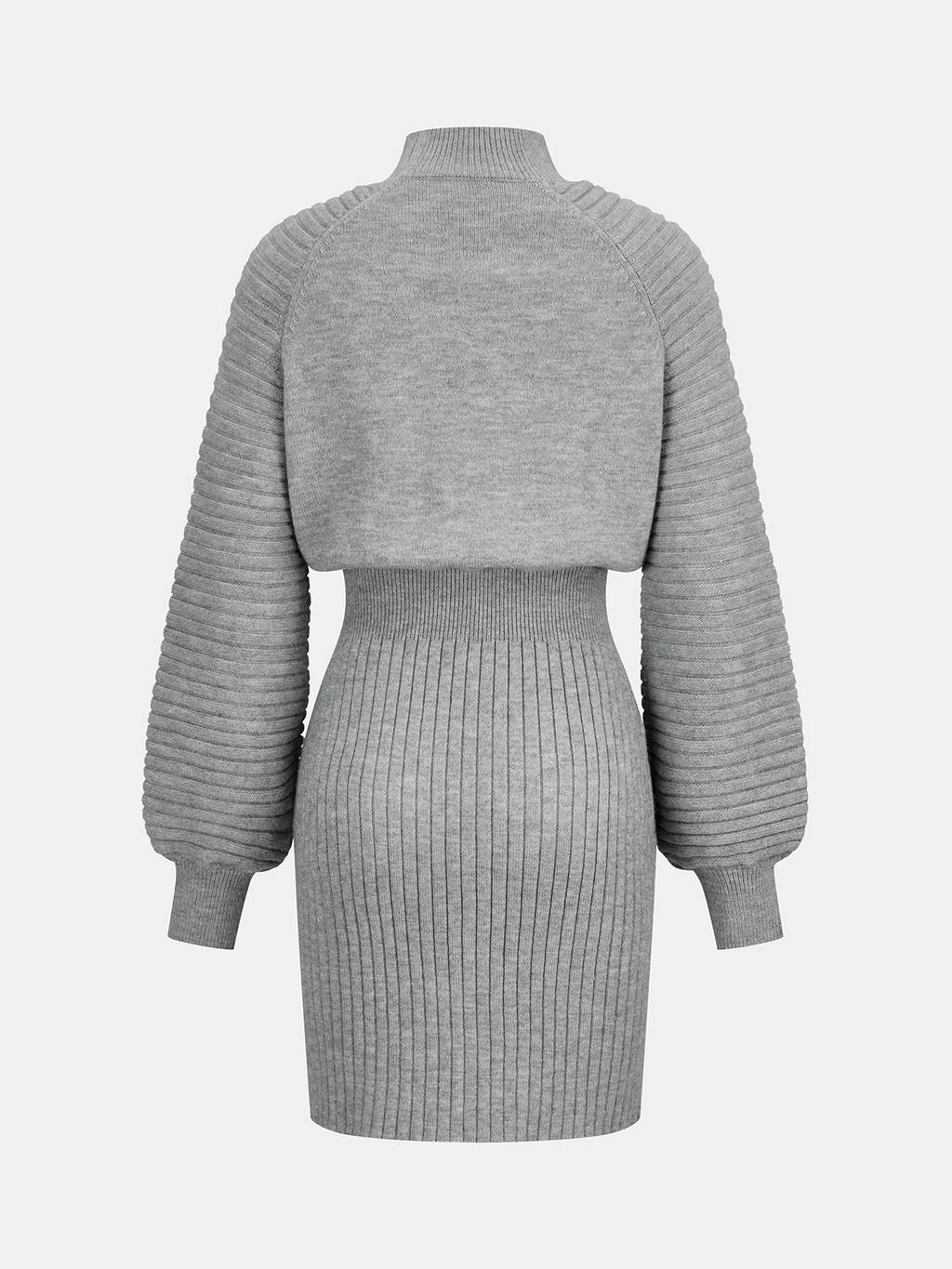 Geripptes Strickkleid mit Stehkragen und geraffter Taille