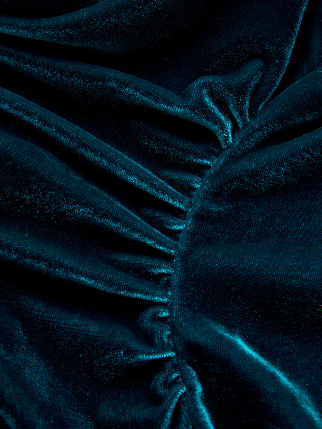 Ärmelloses Samtkleid mit gerafftem Rollkragen