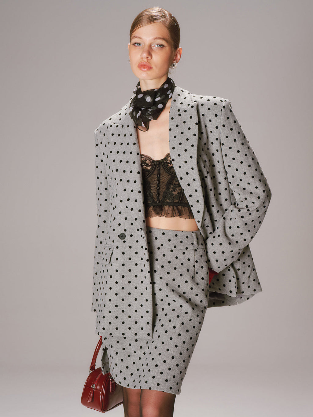 Gepunkteter Zweireiher-Blazer
