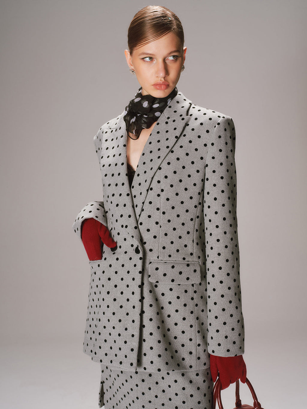 Gepunkteter Zweireiher-Blazer