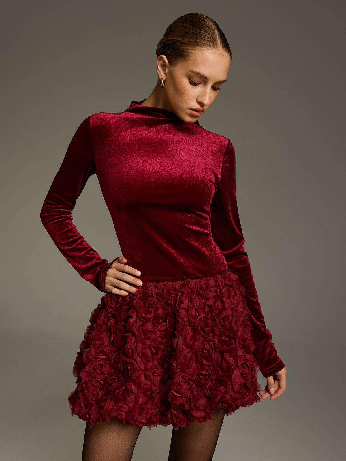 Mini-robe en velours à volants roses 3D