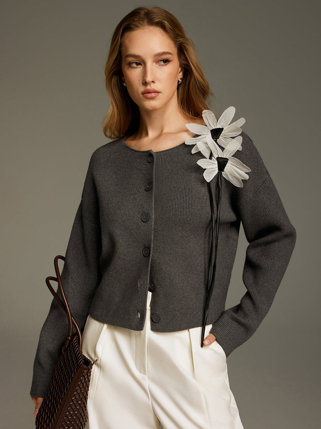 Gilet en maille orné de fleurs