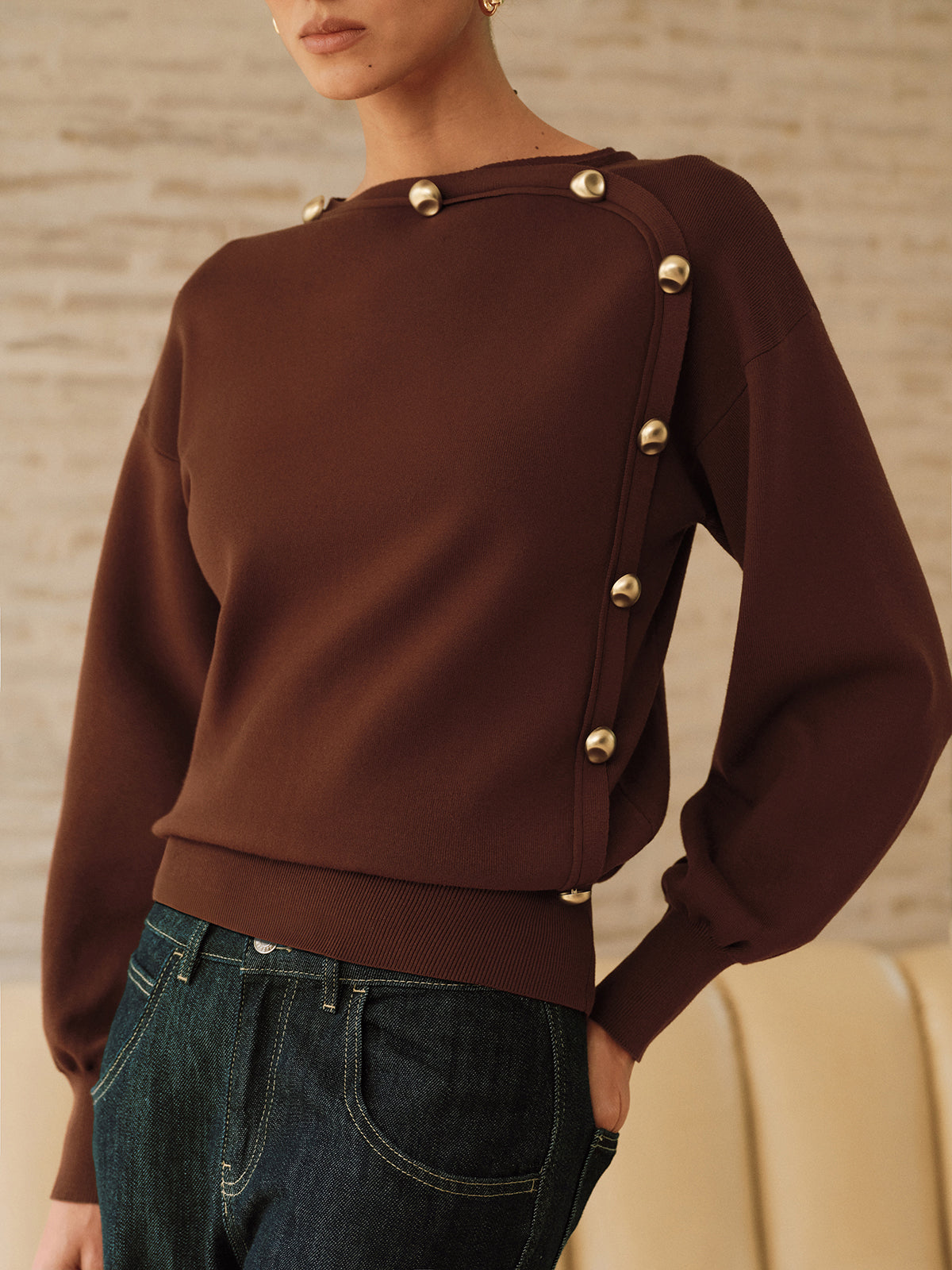 Pullover mit asymmetrischem Metalldetail