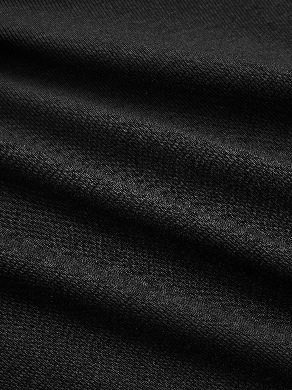 Ensemble haut en maille et jupe froncée en similicuir