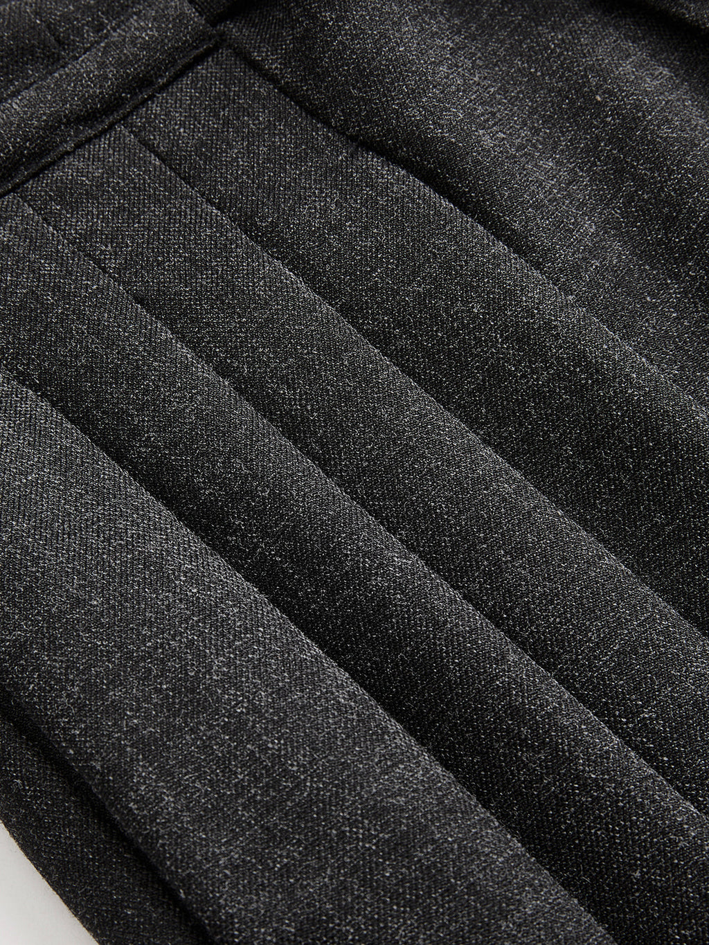 Plissierte weite Hose mit Kordelzug