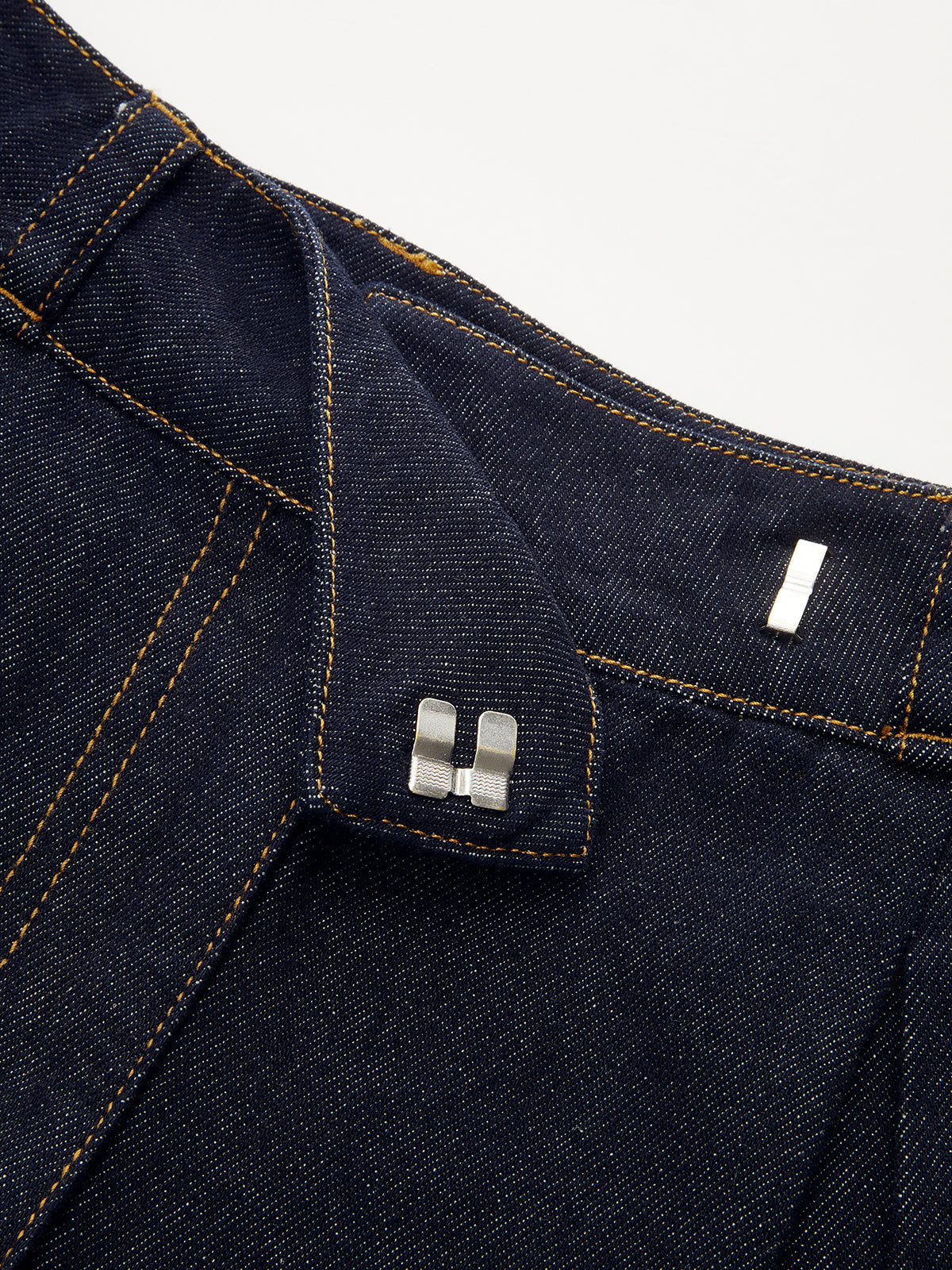 Mid-Waist Wide-Leg Jeans